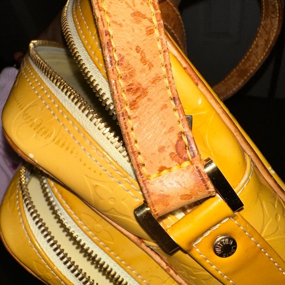 Vintage Crossbody, Louis Vuitton - Picture 9 of 16